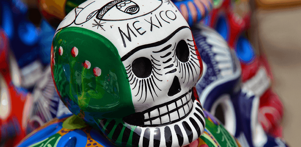 Titelbild Schädel in mexikanischen Farben